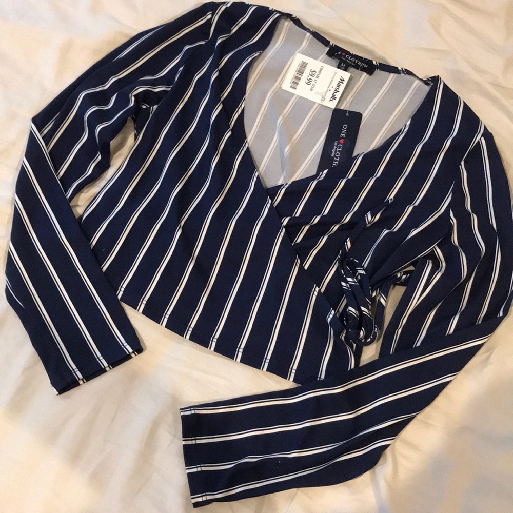 NWT Stripe Side Tie V Neck Crop Top - Picture 2 of 5